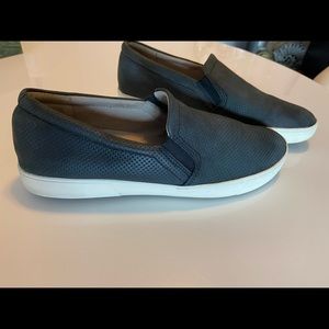 Matte black Naturalizer Marianne slip on Sneakers